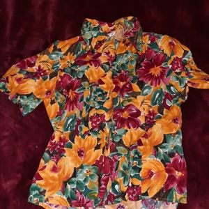 NWOT Hawaiian Button Up